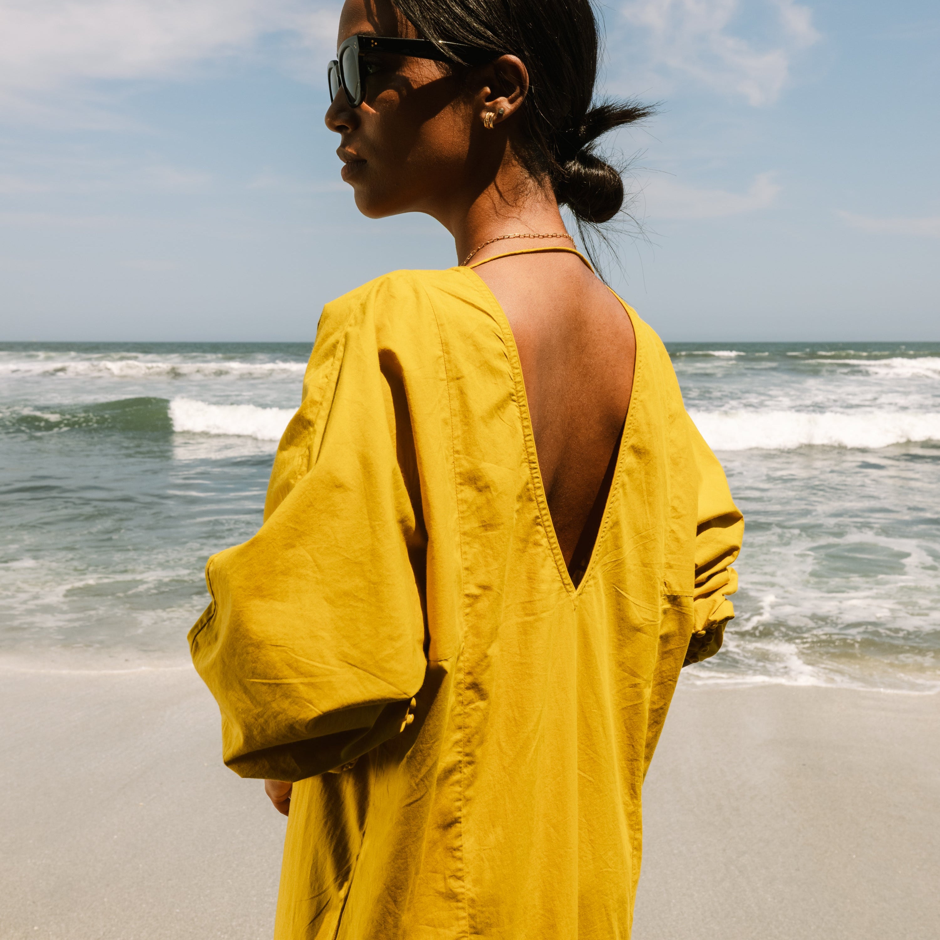 12 Travel Essentials The Mirth Team Can't Live Without ✈️