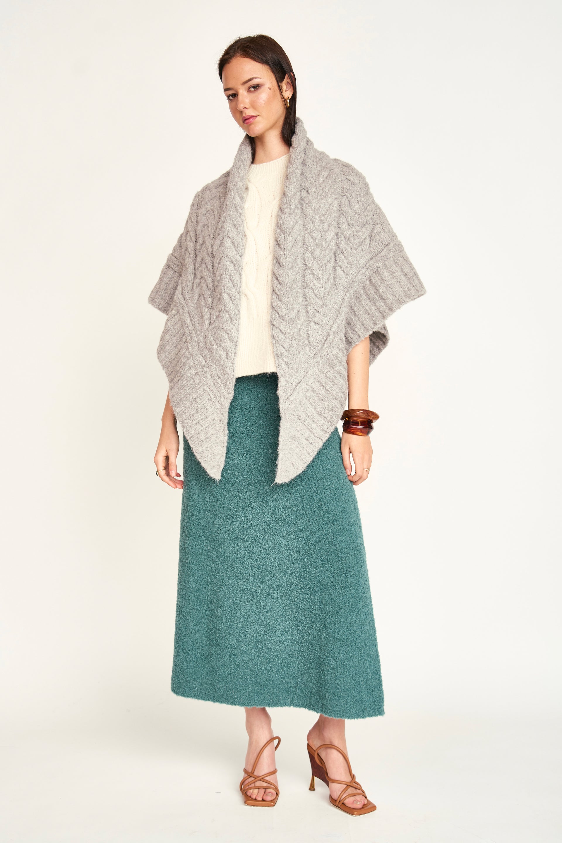 Triangle Cable Shawl Dove