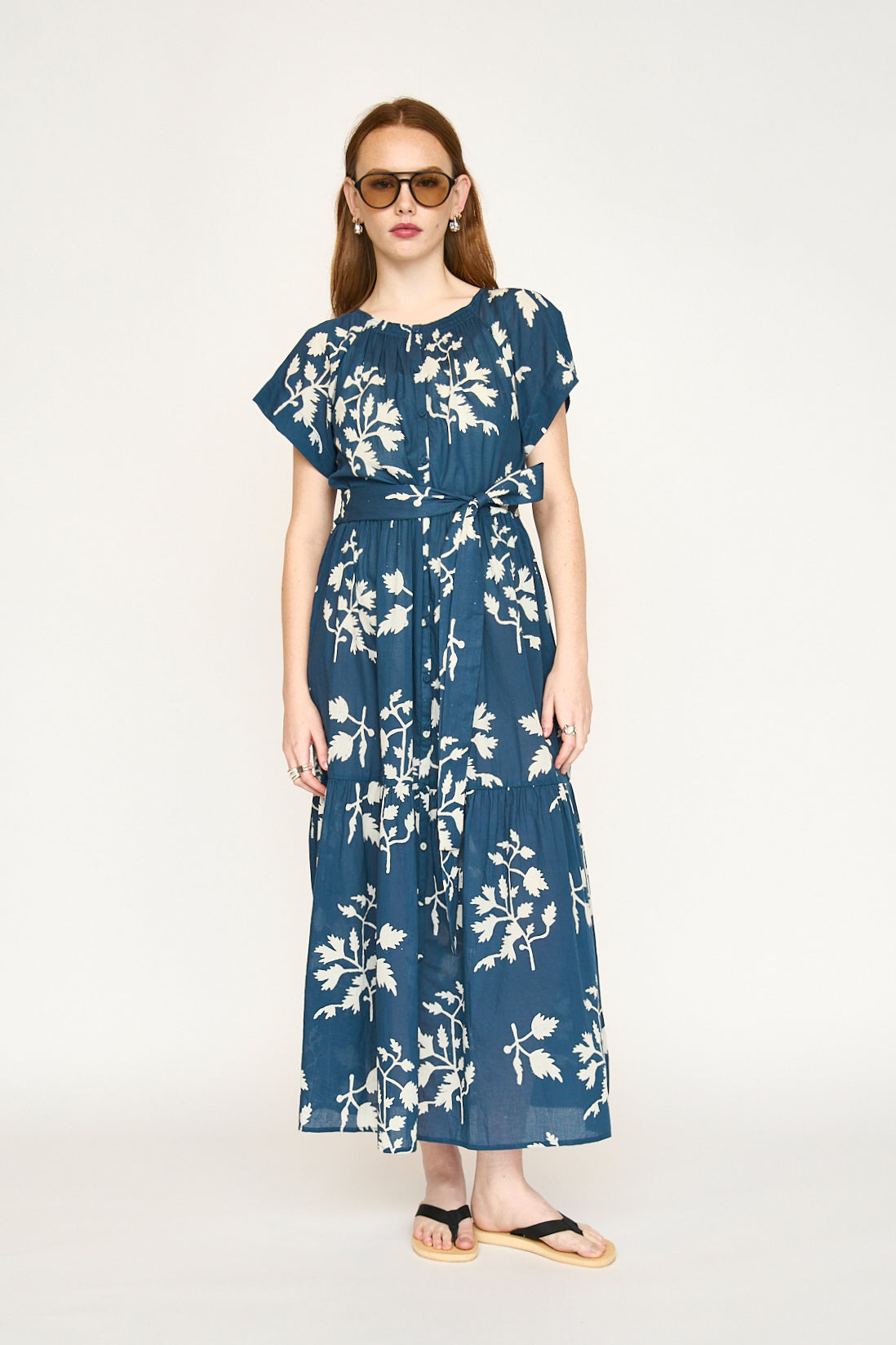 floral maxi dress navy Vienna in Fig S Ivory/Champagne/Honey Lipsy Navy Petite Off This dress features a Color:Retro gold